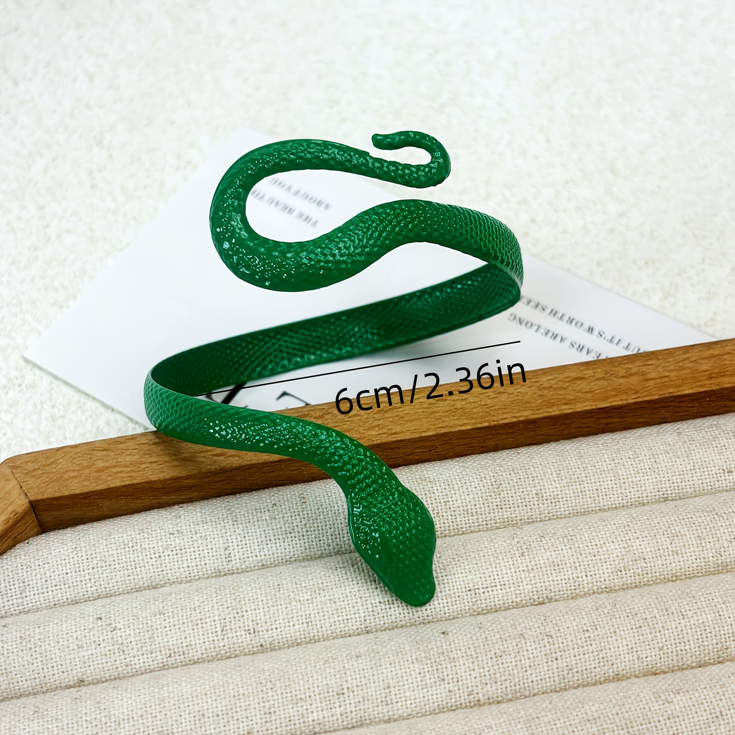 One Bracelet + One Ring/Cute Snake Jumping Bracelet and Ring Set Suitable for Women's Parties and Festivals