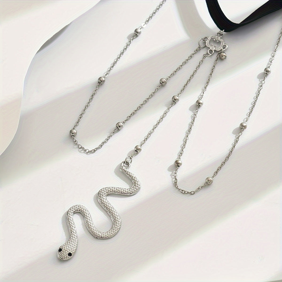 Women's Casual Beach Wind Serpentine Pendant Fashion Leg Loops Sexy Boungeon Cord Beaded Thigh Chain