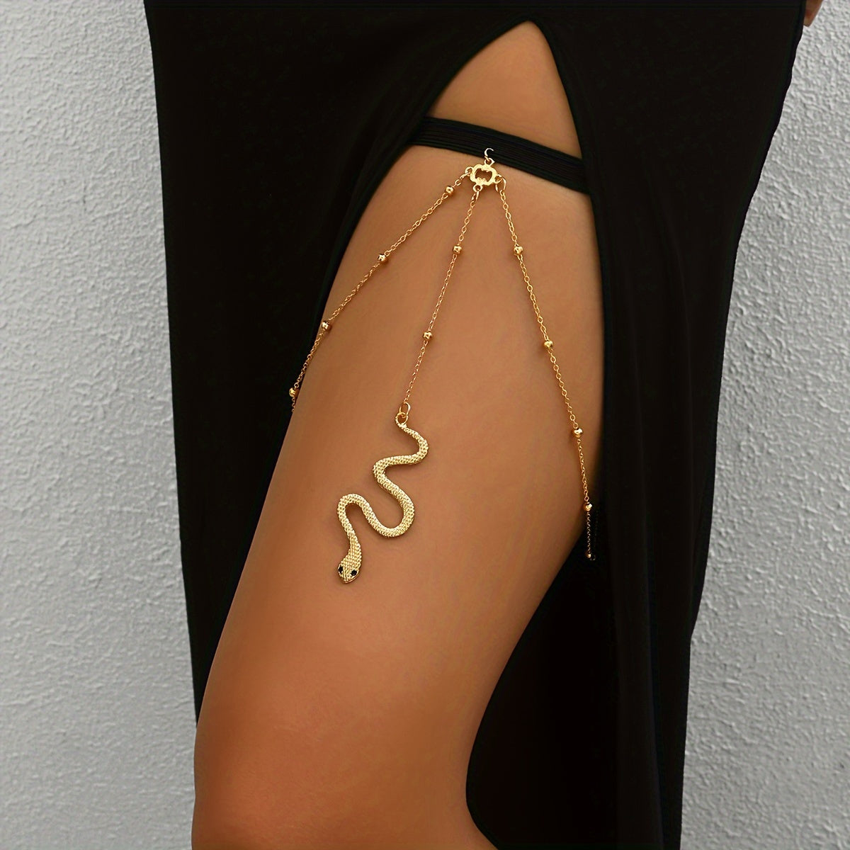 Women's Casual Beach Wind Serpentine Pendant Fashion Leg Loops Sexy Boungeon Cord Beaded Thigh Chain