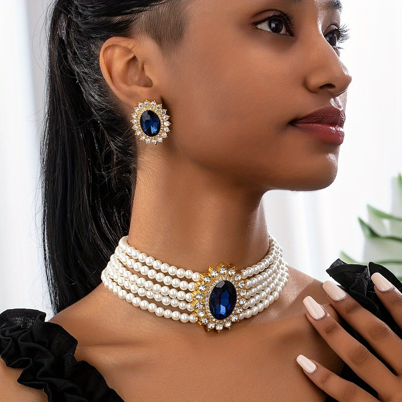 uropean and American fashion retro elegant gorgeous medieval modern style Golden plated inlaid rhinestone short necklace necklace earring set suitable for Women's daily holiday dress wedding engaSynthetic Gemstoneent vacation